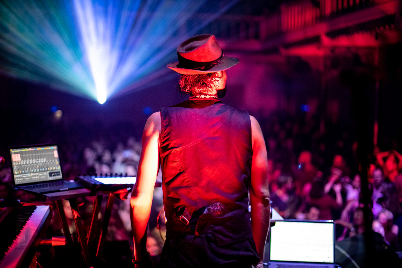 Iconic Culture - 190911-221933-eva_wertheimer_paradiso_satori