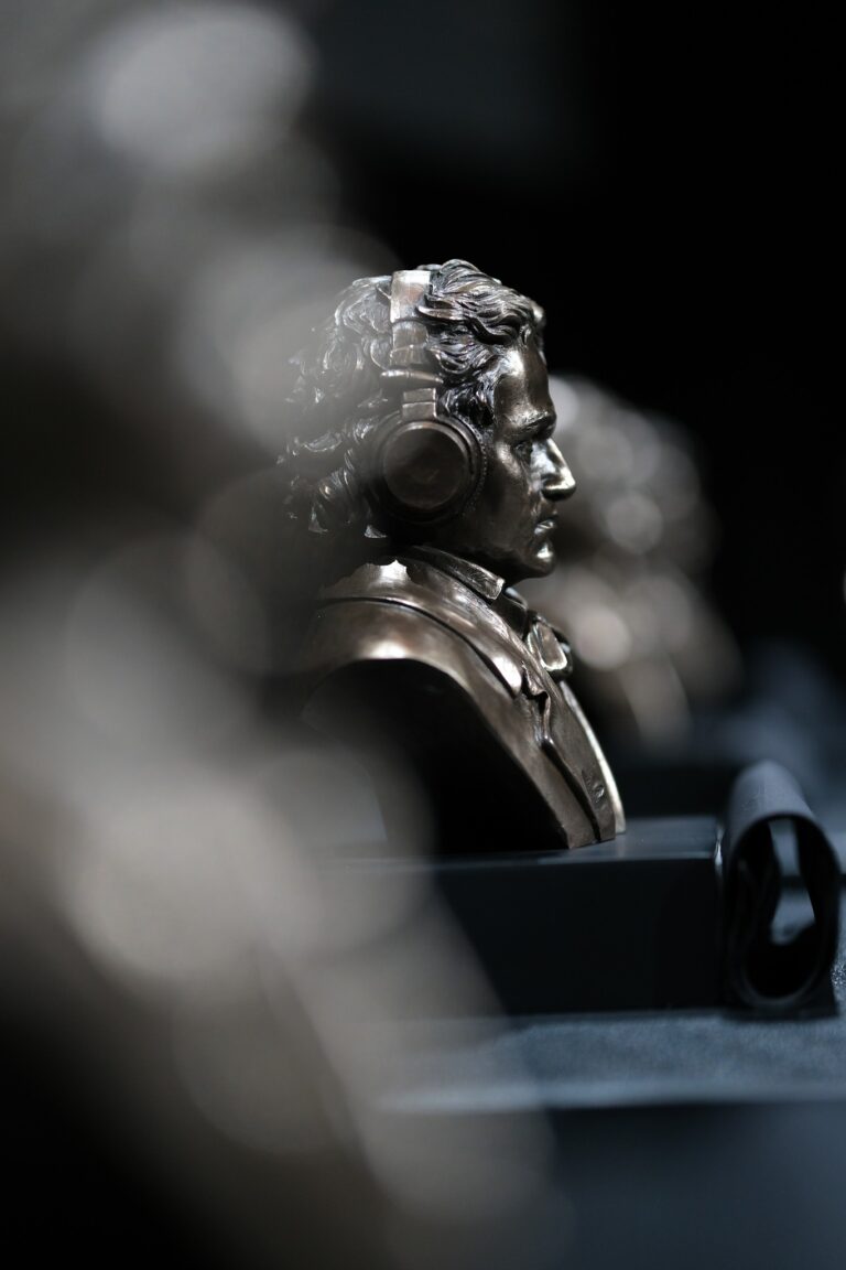 Iconic Culture - Bumabeeldje